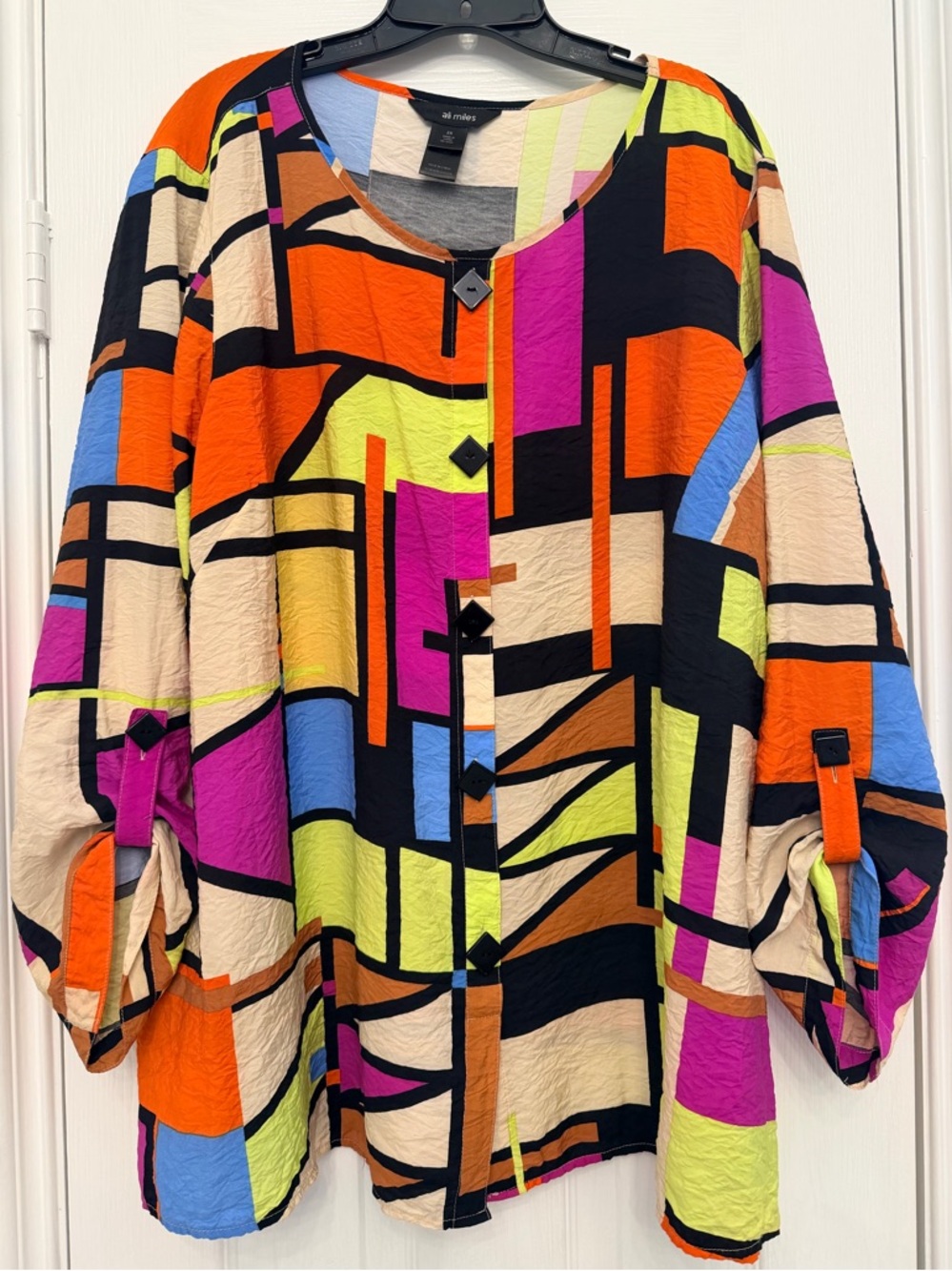 Ali Miles Abstract Geometric Blouse 2X Crepe Texture | Statement Buttons | Artsy
